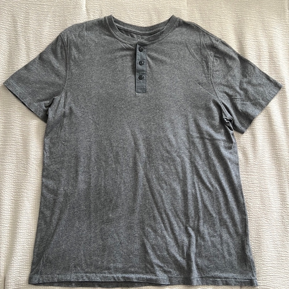 Goodfellow&Co Button T-Shirt | Standard | Gray | Large | New Condition